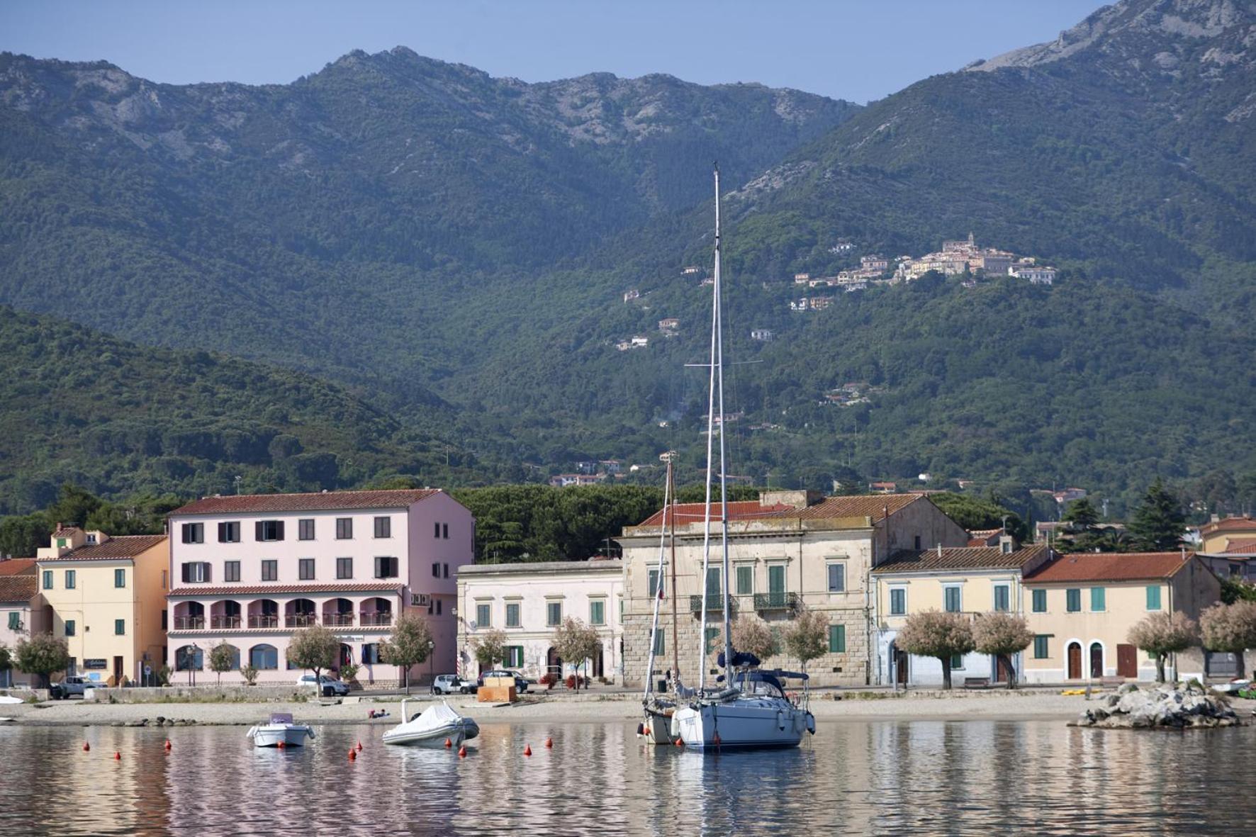 Hotel Marinella Marciana Marina  Buitenkant foto